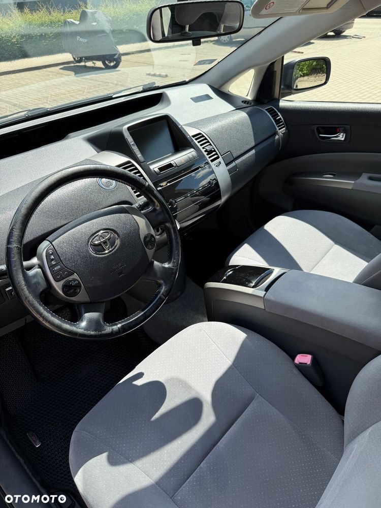 Toyota Prius 1.5 VVT-i Prestige - 6