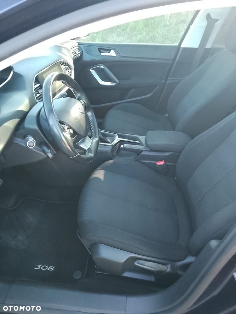 Peugeot 308 1.2 PureTech Business Line S&S - 10