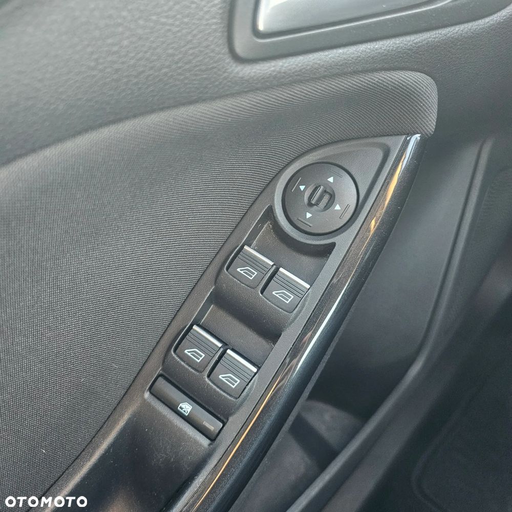 Ford Focus - 22