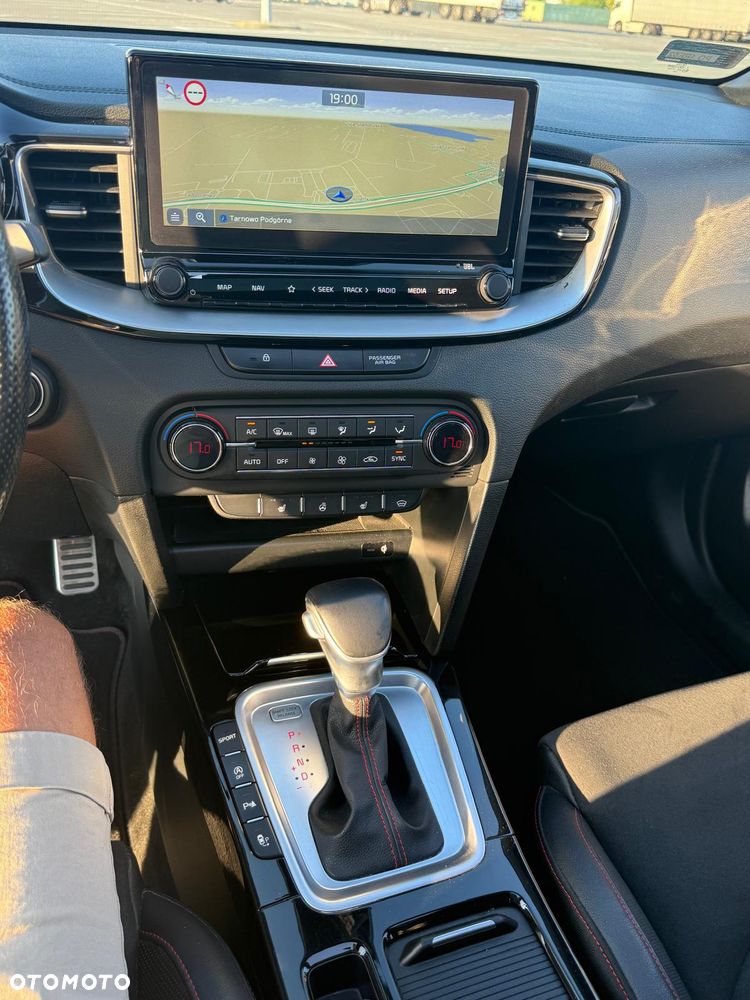 Kia ProCeed - 10