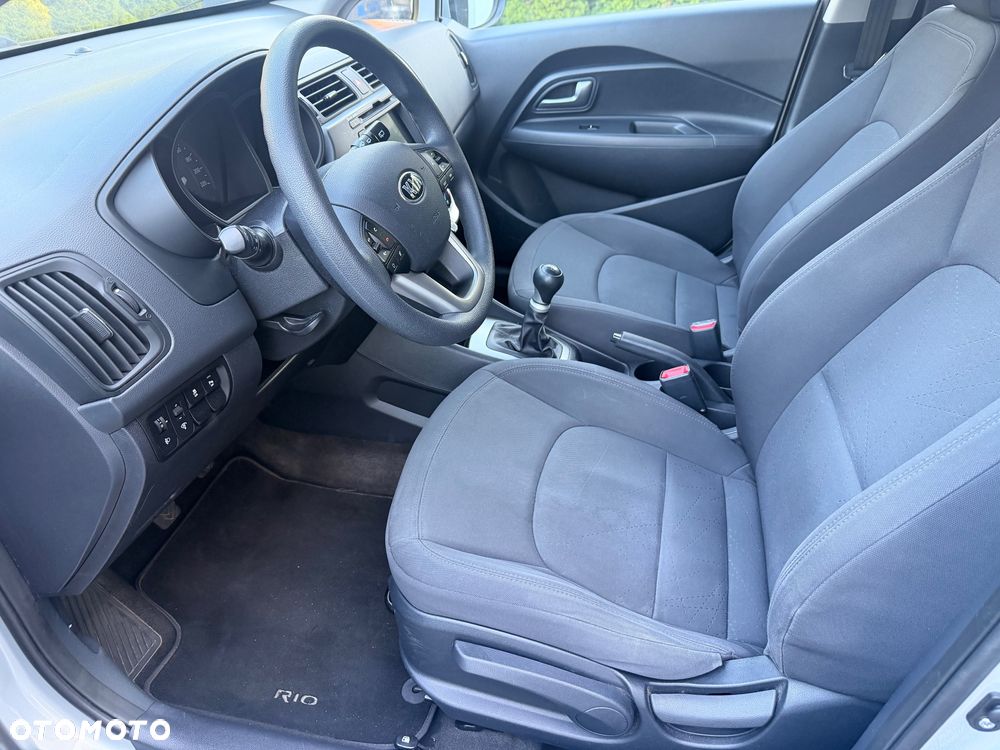 Kia Rio 1.2 Attract - 19