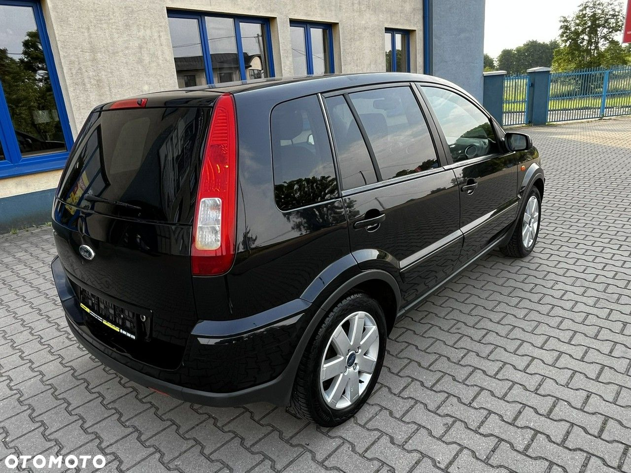 Ford Fusion - 5