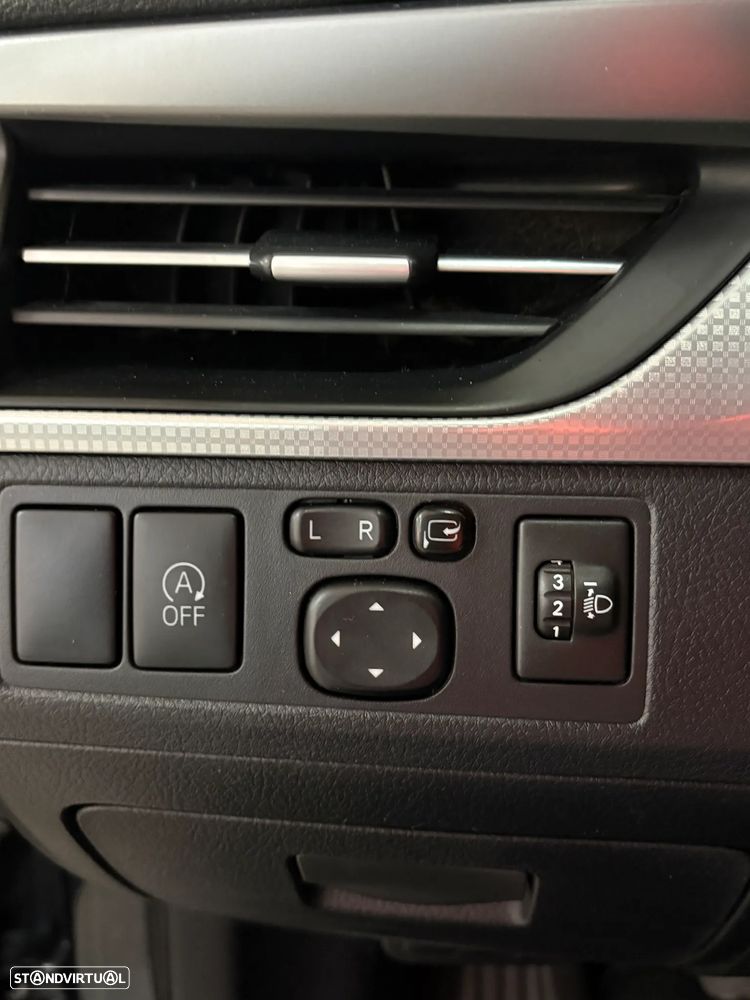 Toyota Avensis Touring Sports 1.6 D-4D Luxury+GPS - 20