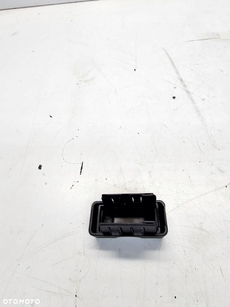 OSŁONA ZAŚLEPKA WTYCZKI MMI AUDI VW SEAT 4F0035909 - 3