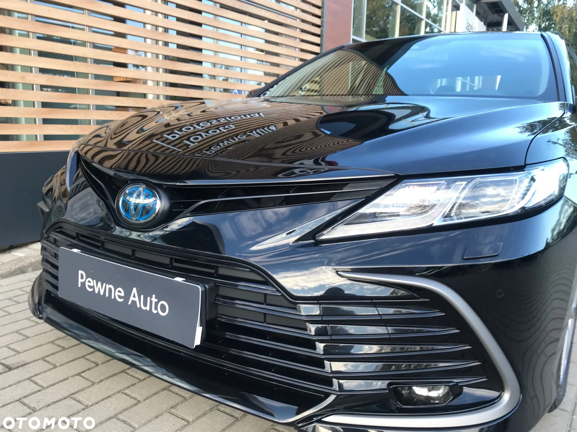 Toyota Camry 2.5 Hybrid Comfort CVT - 16