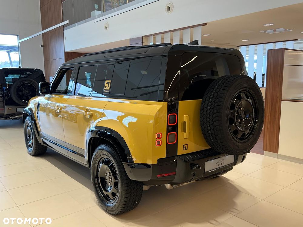 Land Rover Defender - 20