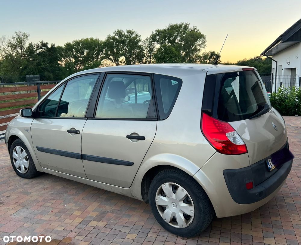 Renault Scenic 1.6 16V Infinity - 7