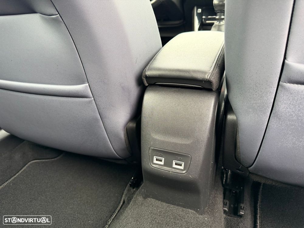 Peugeot 2008 1.2 PureTech Allure - 37