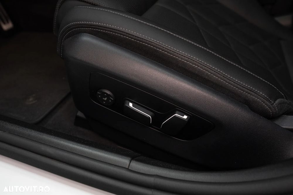 BMW Seria 5 520i AT MHEV - 14