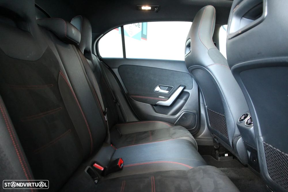 Mercedes-Benz A 250 e AMG Line - 26