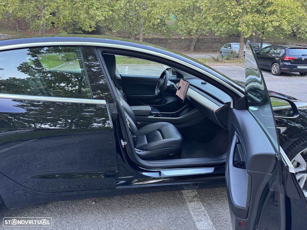 Tesla Model 3 2020 photo 3