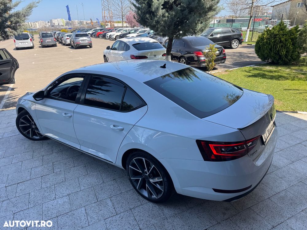 Skoda Superb 2.0 TDI DSG Premium Edition - 5
