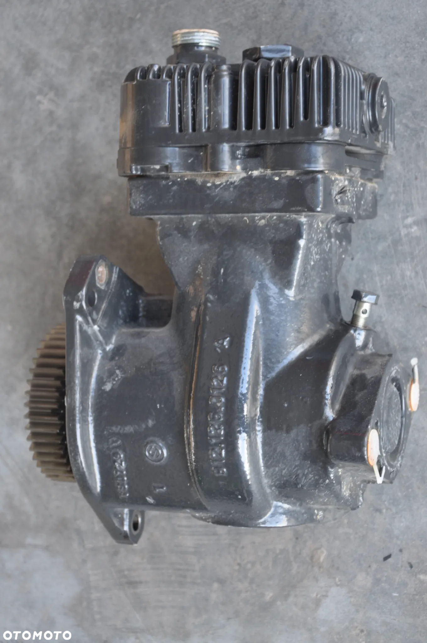 Kompresor sprężarka powietrza Deutz Fahr 6.1L6 - 3