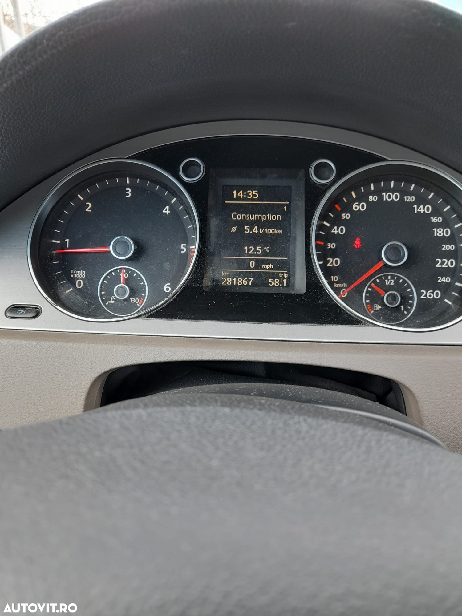 Volkswagen Passat - 6