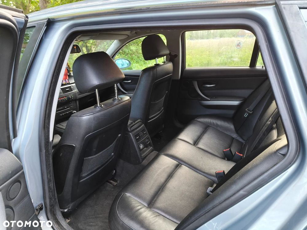 BMW Seria 3 330xi - 7