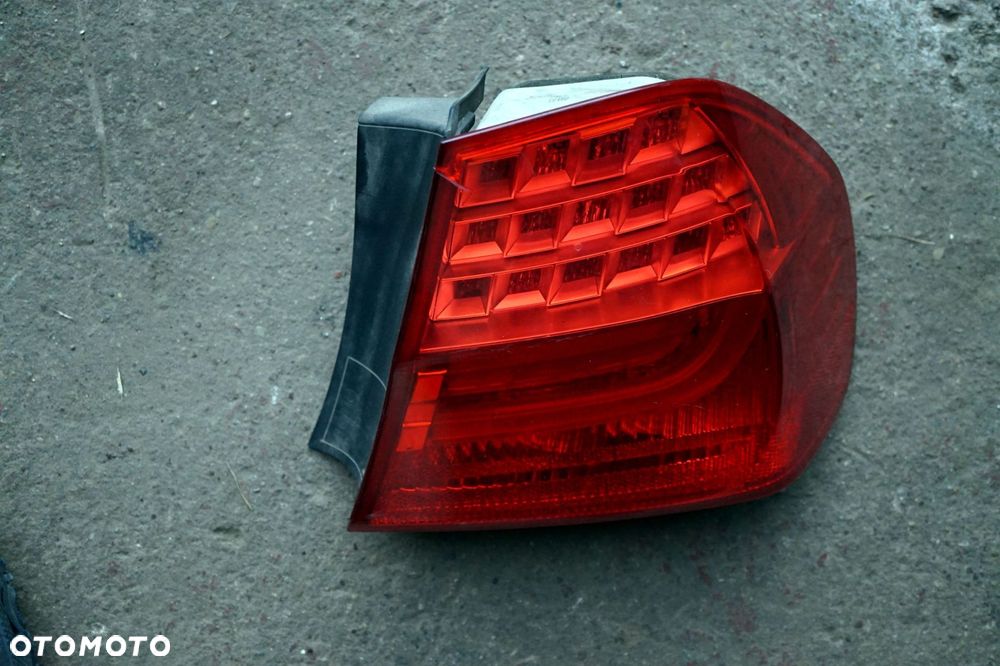 LAMPA TYLNA PRAWA 3 E90 LIFT LCI SEDAN 7154154 LED BMW 2008-2012 - 9