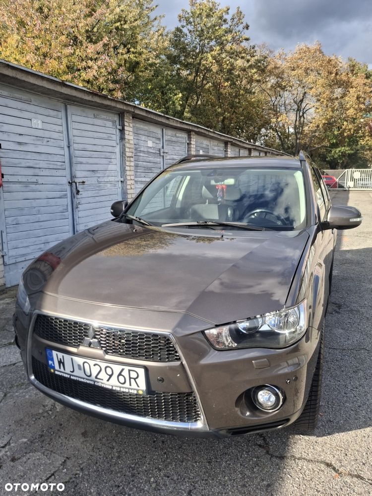 Mitsubishi Outlander - 3