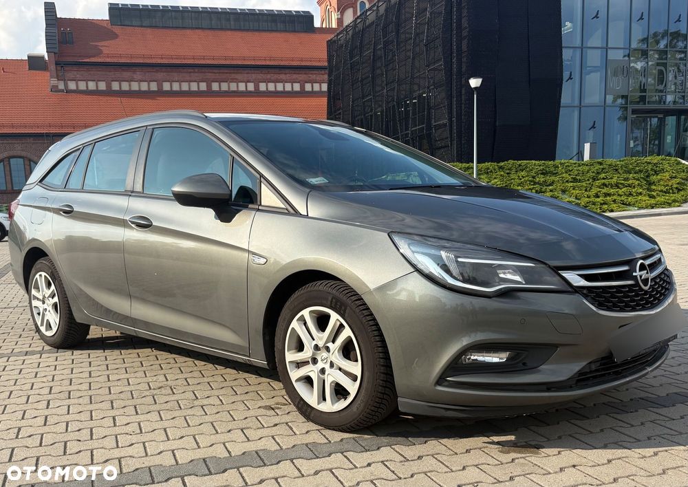 Opel Astra 1.6 CDTI Enjoy S&S - 1