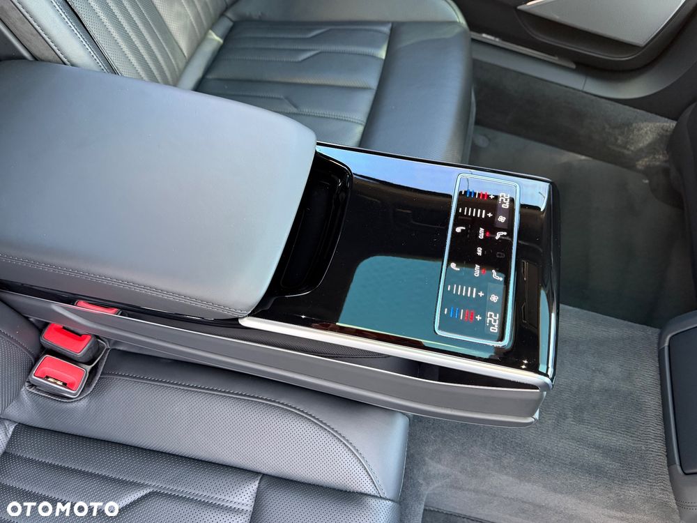 Audi A8 - 14