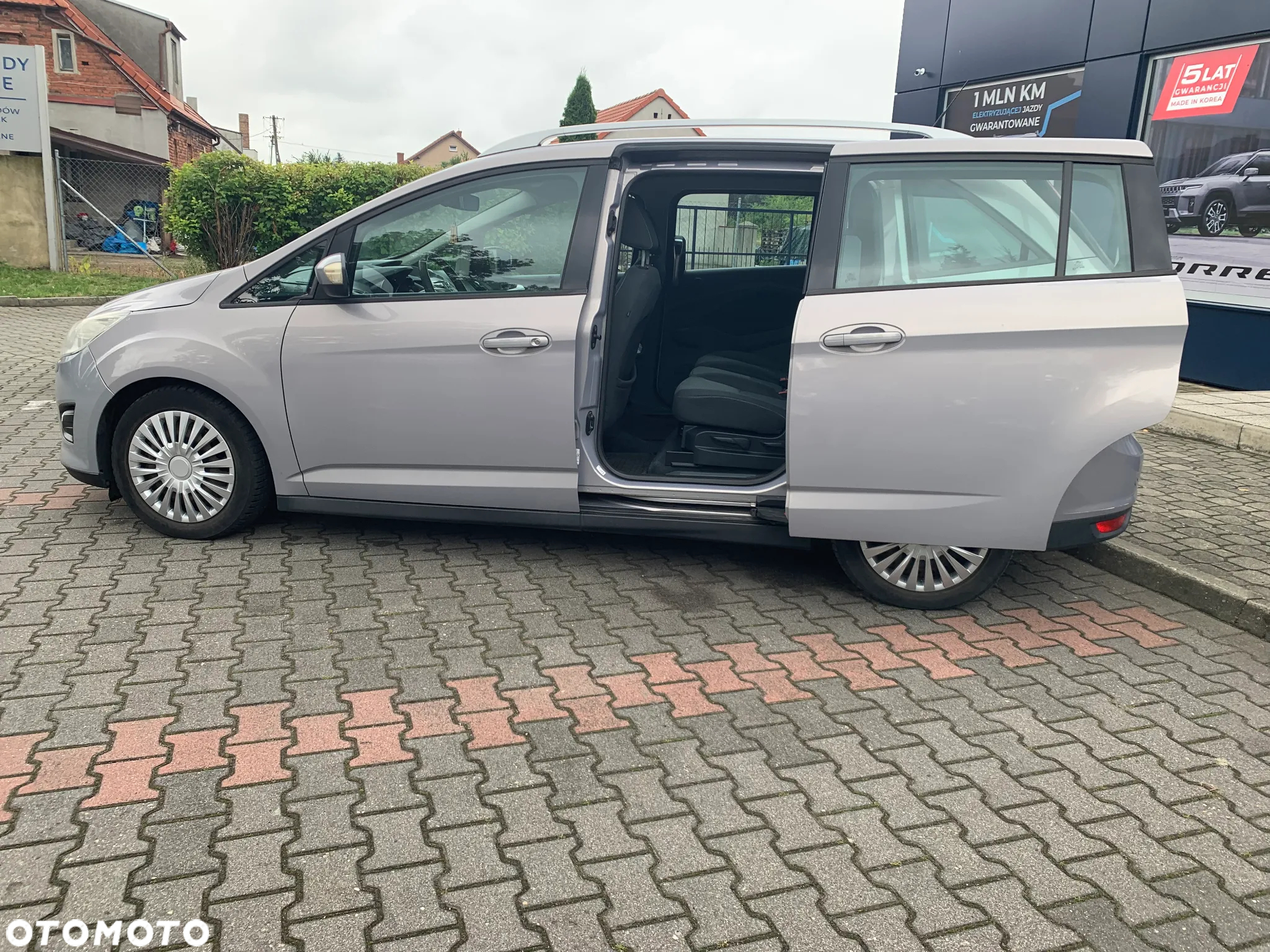 Ford Grand C-MAX - 15