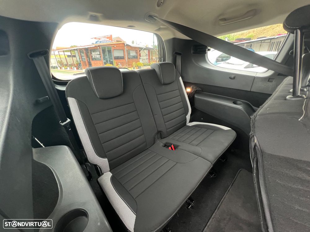 Dacia Lodgy 1.5 Blue dCi Stepway 7L - 11