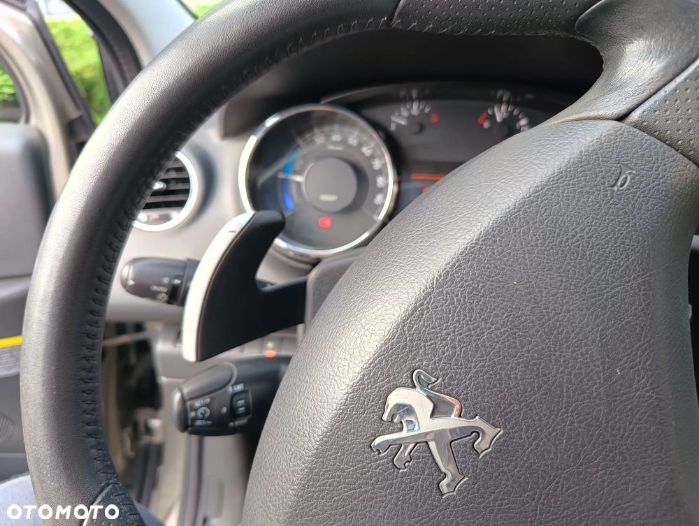 Peugeot 3008 2.0 HDi HYbrid4 - 22