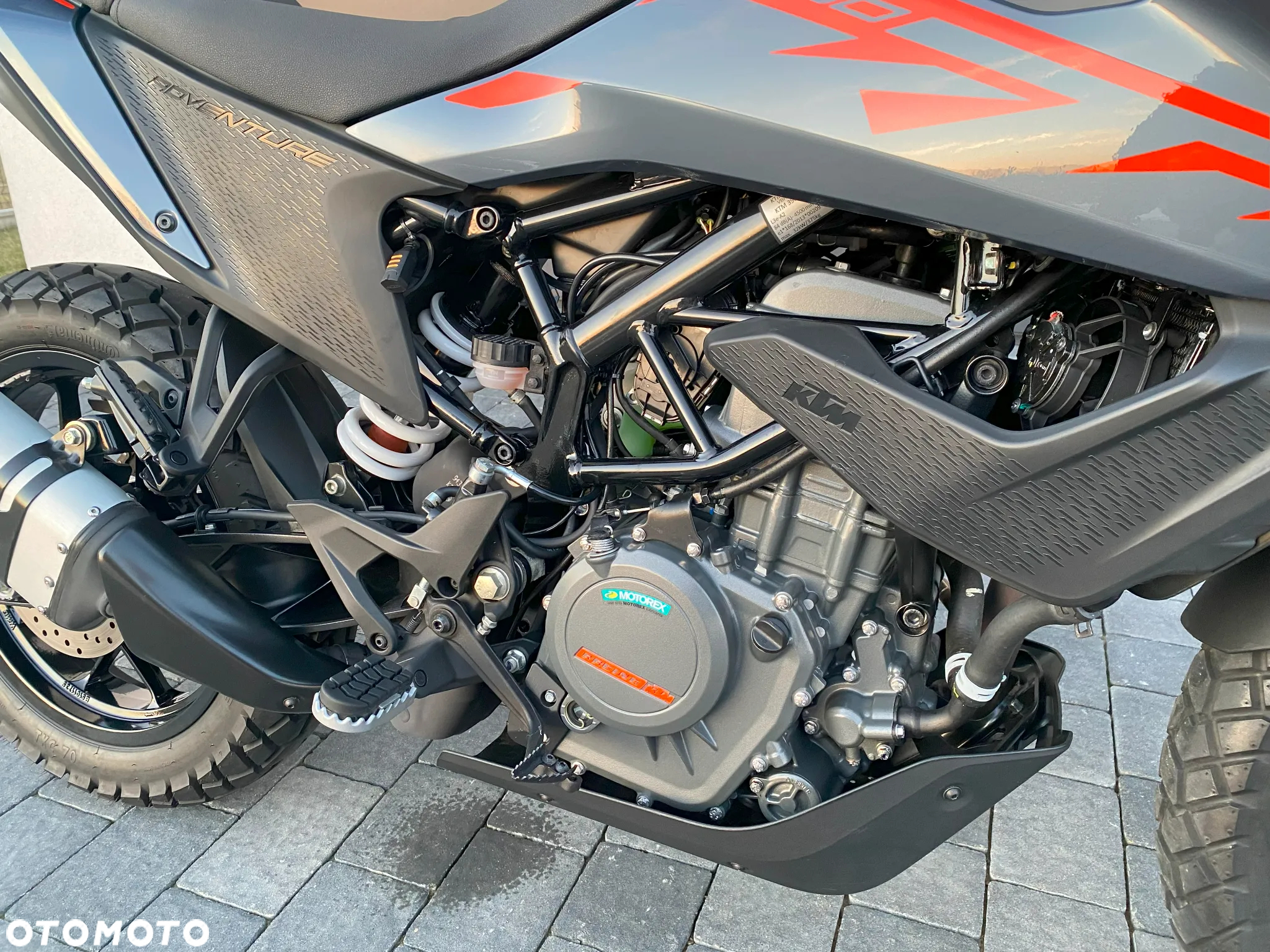 KTM Adventure - 4