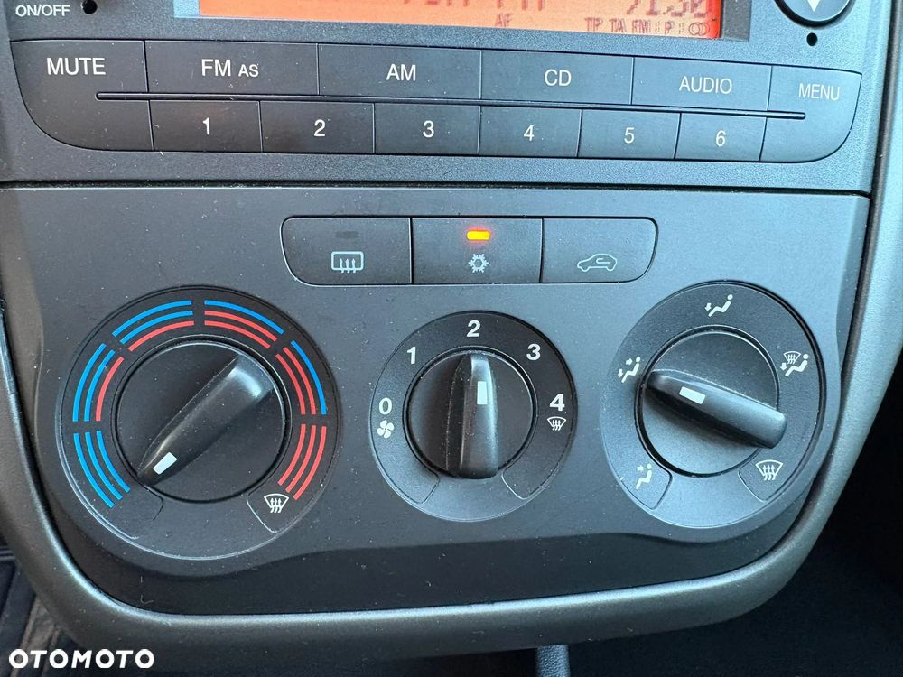 Fiat Grande Punto - 31