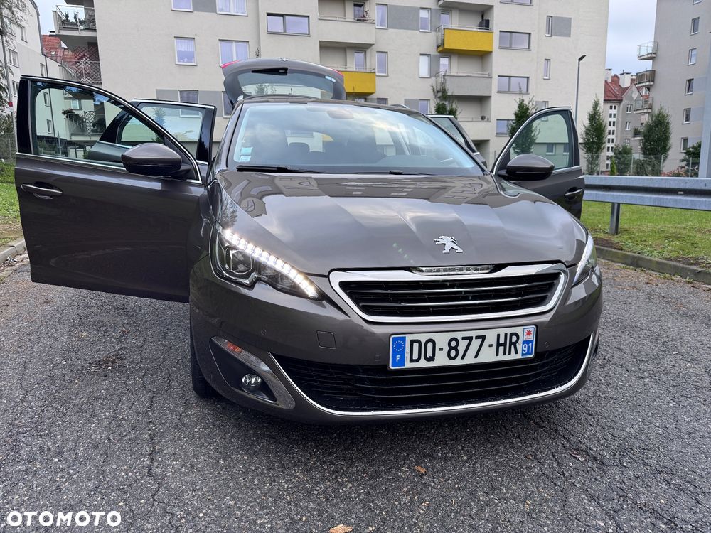 Peugeot 308 1.2 PureTech Allure S&S - 10
