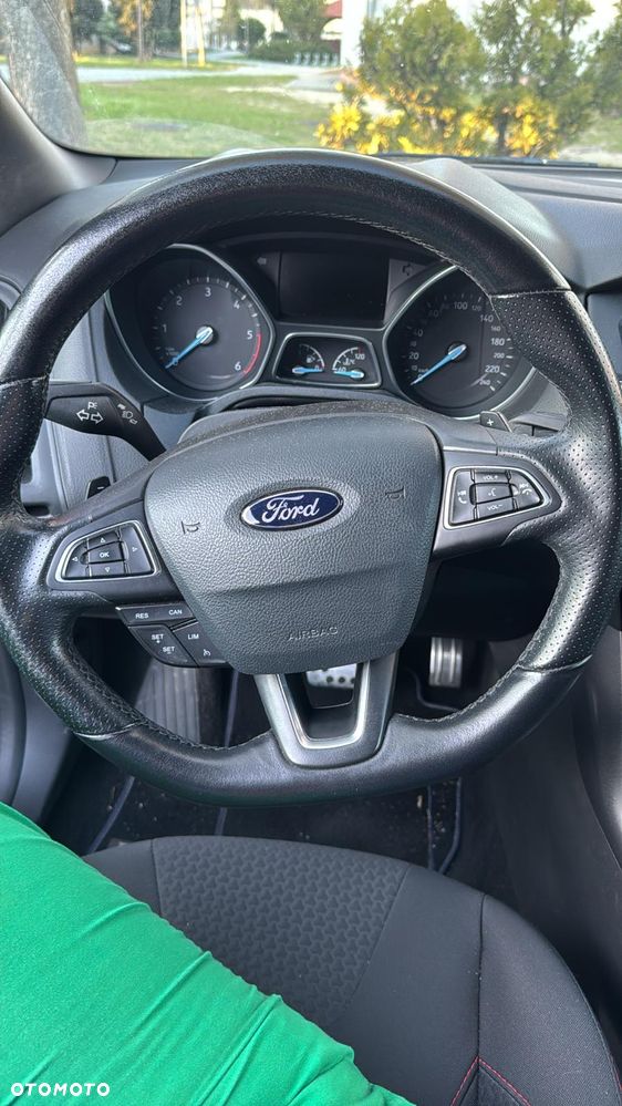 Ford Focus - 17