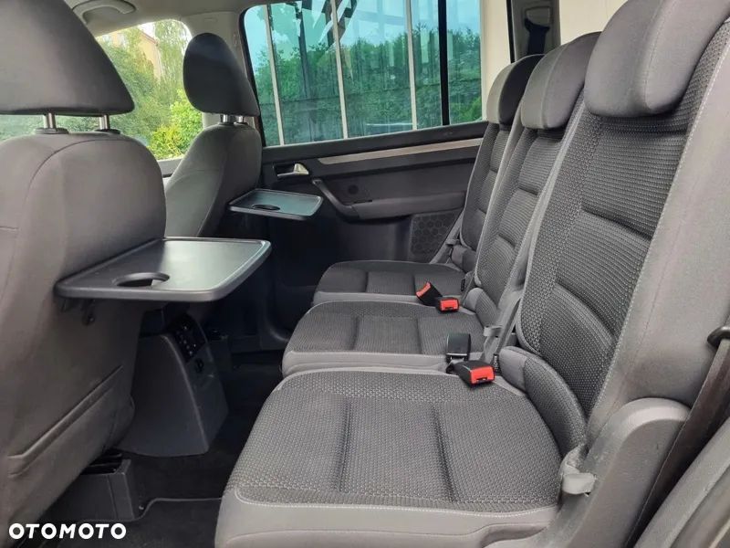 Volkswagen Touran 2.0 TDI Highline - 15