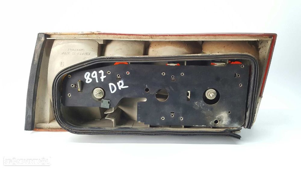 FAROLIM TRASEIRO DIREITO PEUGEOT 505 BERLINA GLD - 2