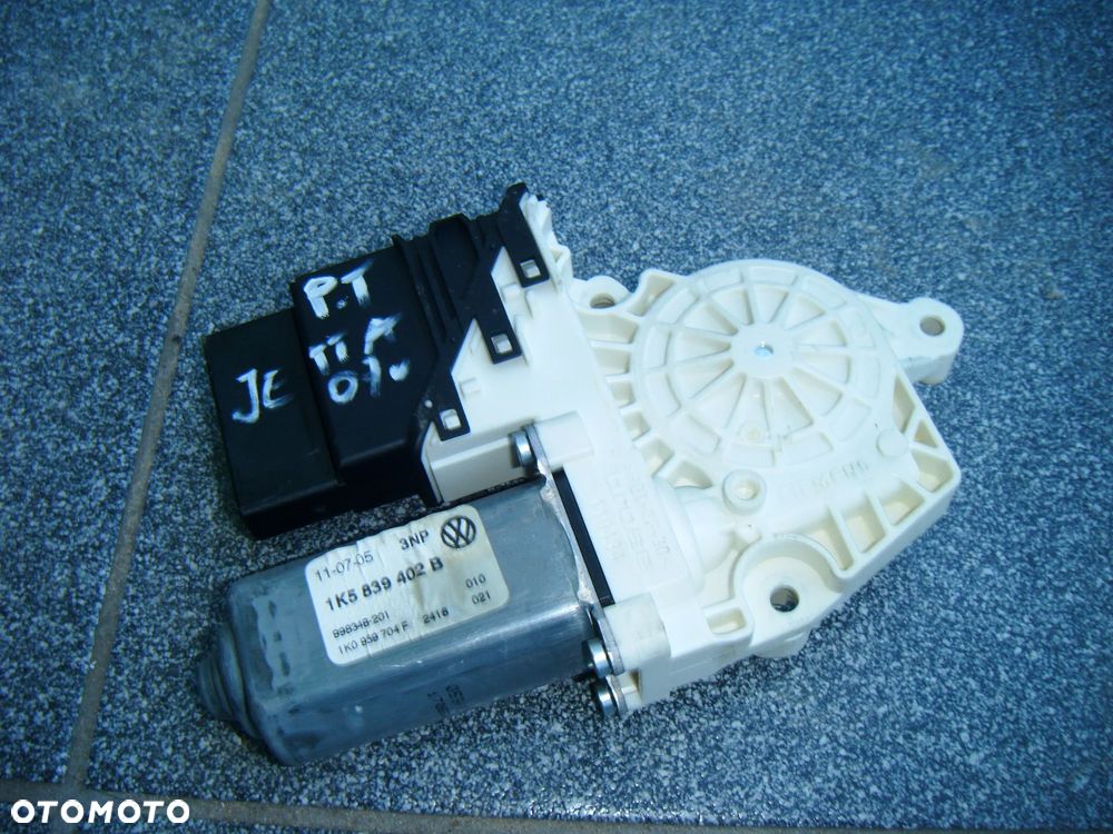 vw jetta III 07r silnik szyby prawy tył  1k5839402b