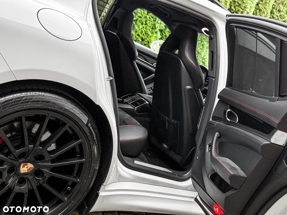 Porsche Panamera GTS - 29