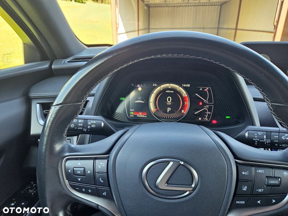 Lexus UX - 1