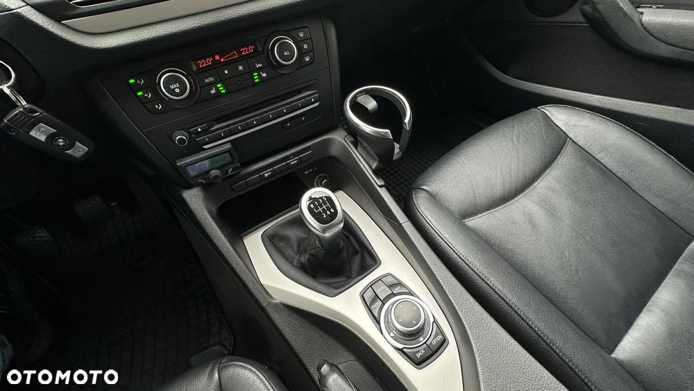 BMW X1 sDrive18d - 28