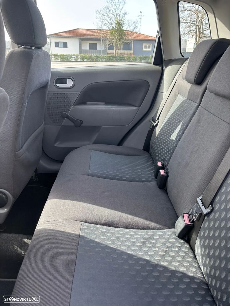 Ford Fiesta 1.25 Ambiente - 11