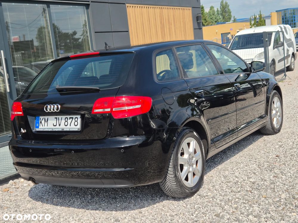 Audi A3 Sportback 1.6 TDI Ambiente - 11
