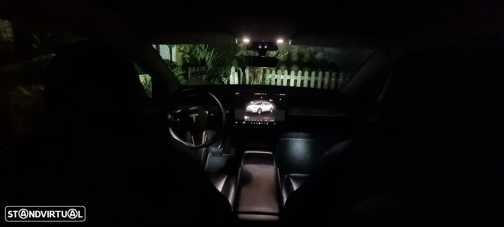 Tesla Model Y Long Range Dual Motor AWD - 6