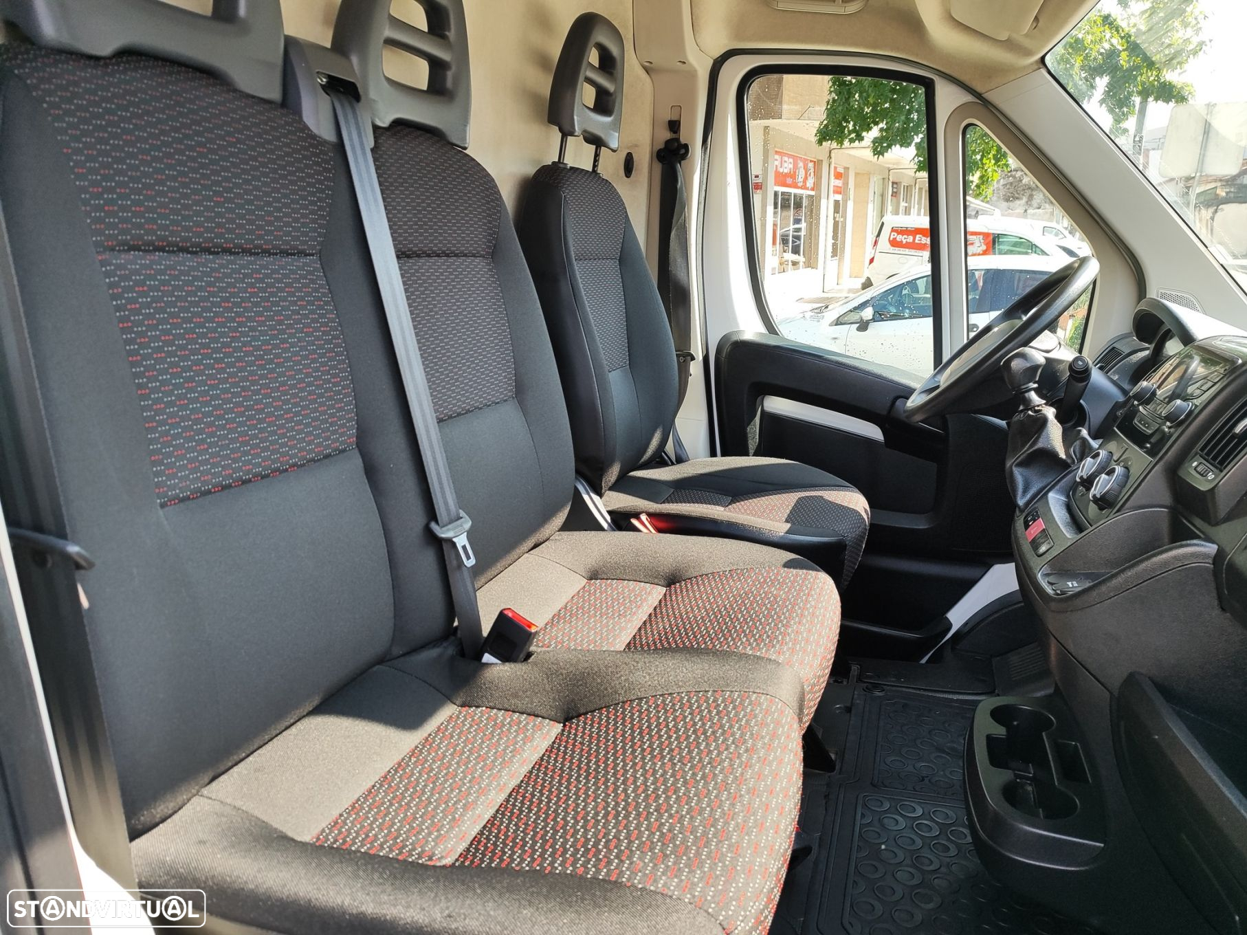 Peugeot Boxer 2.2 BlueHDi 330 L1H1 Pro - 9