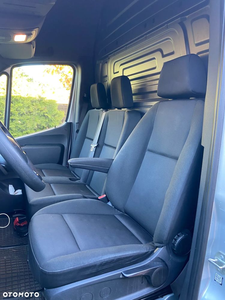 Mercedes-Benz Sprinter - 14