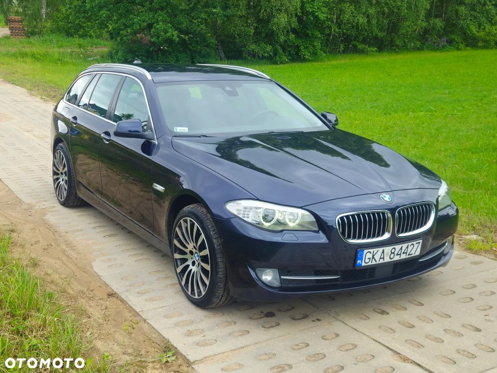 BMW Seria 5 525d xDrive - 2