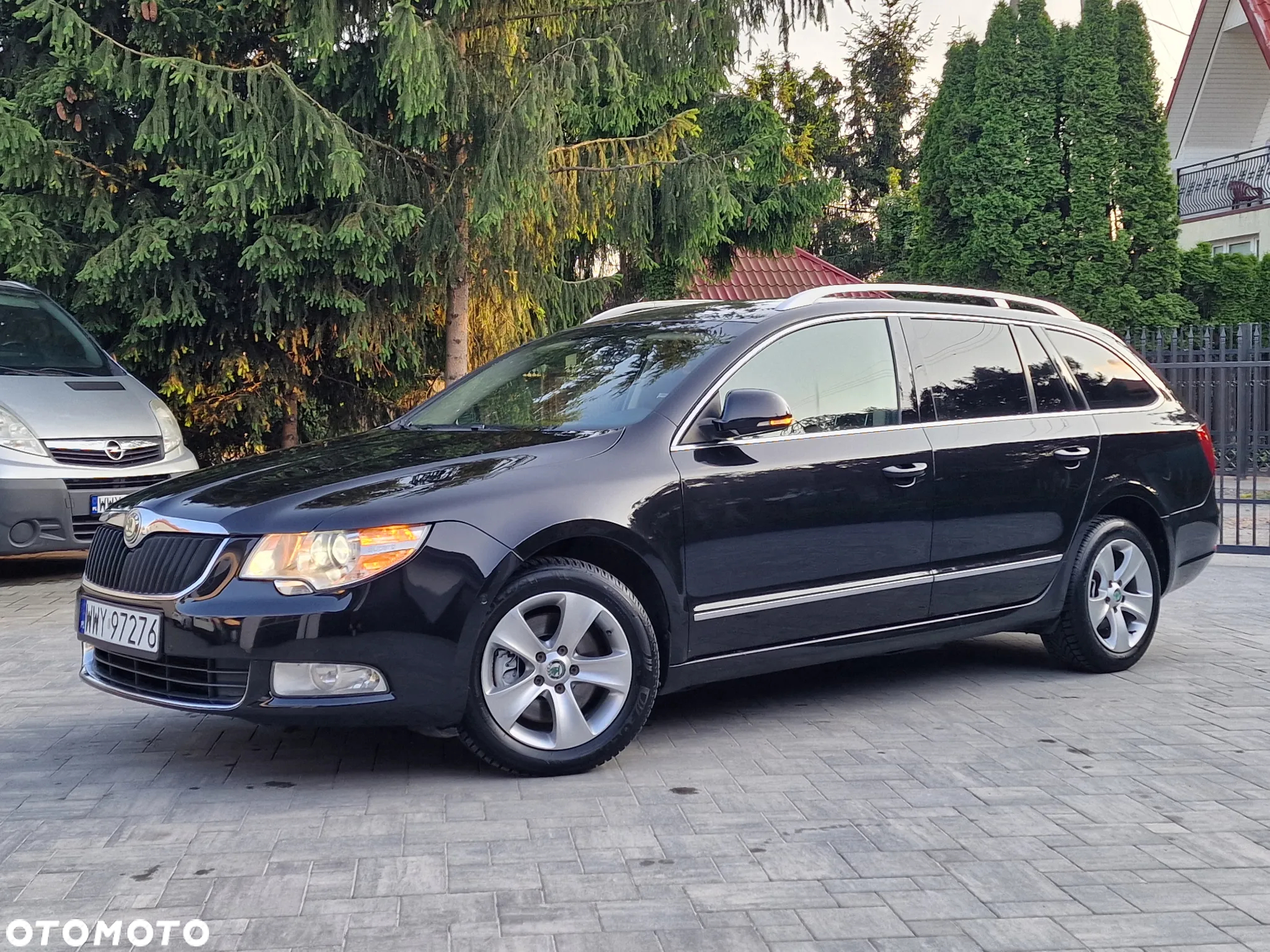 Skoda Superb 2.0 TDI Platinum DSG - 2