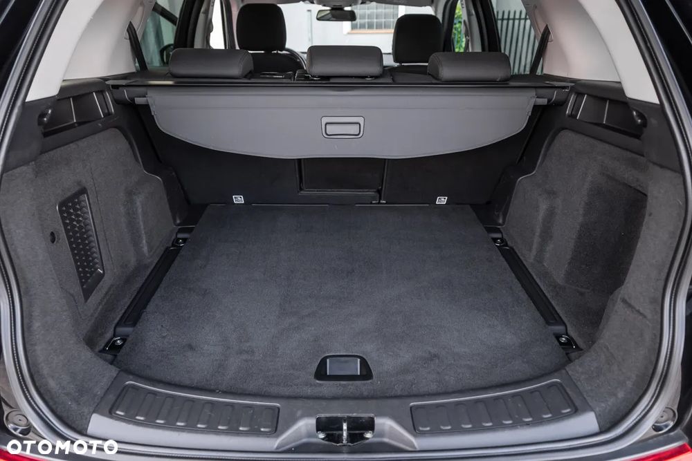 Land Rover Discovery Sport 2.0 D150 SE - 32