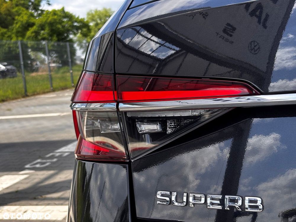 Skoda Superb 2.0 TDI SCR Style DSG - 10