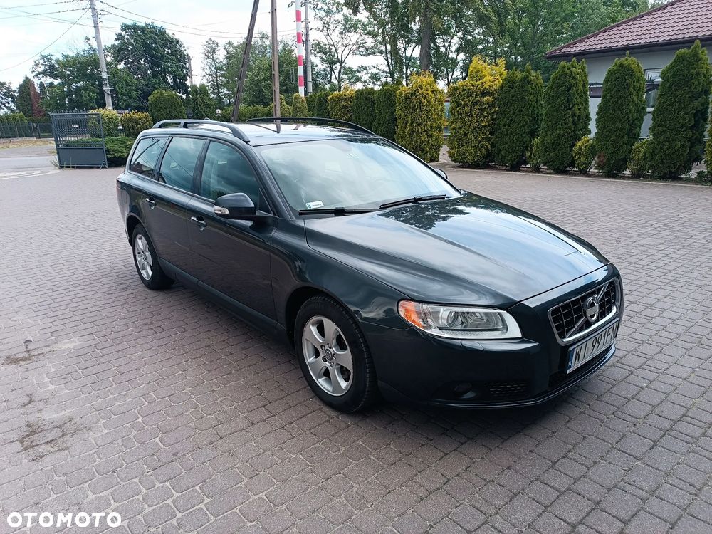 Volvo V70 2.4D Momentum - 10