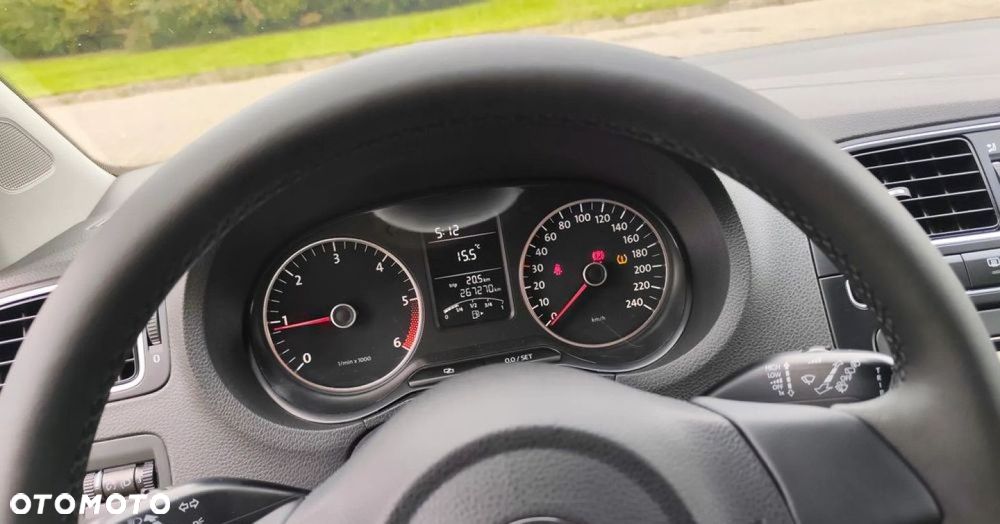 Volkswagen Polo 1.6 TDI Highline - 9