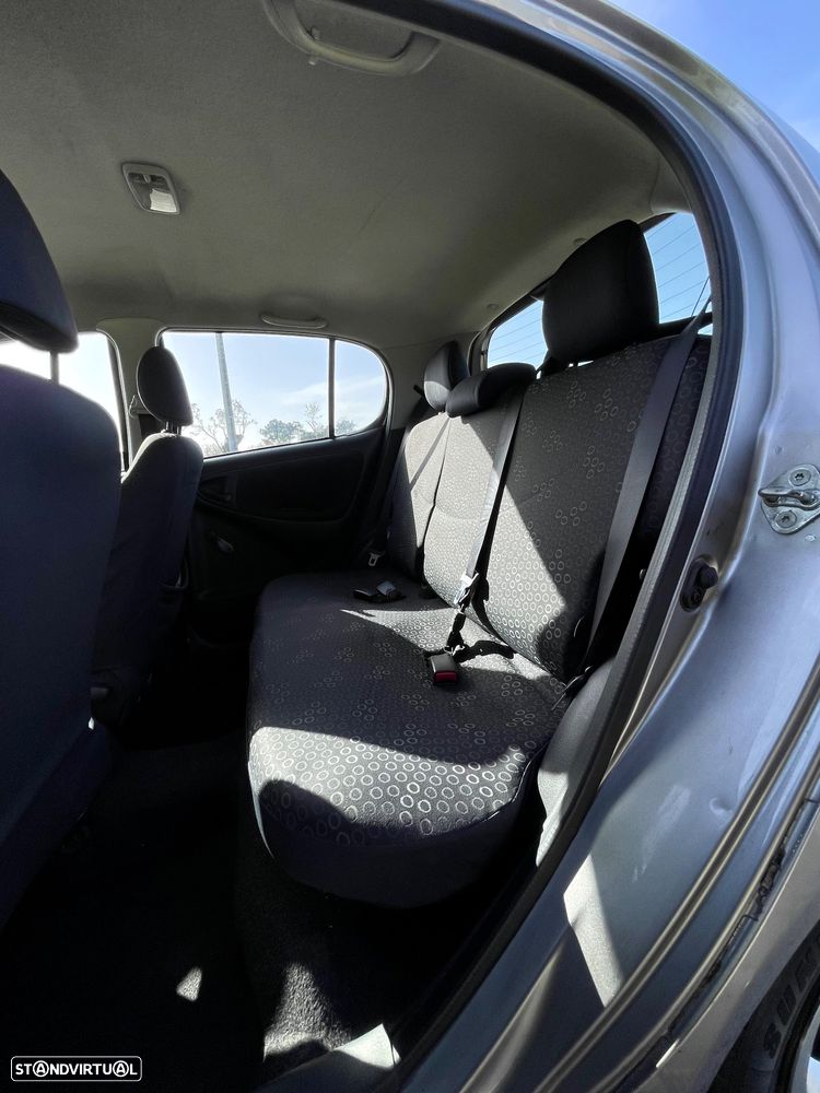 Toyota Yaris 1.0 Sol - 18