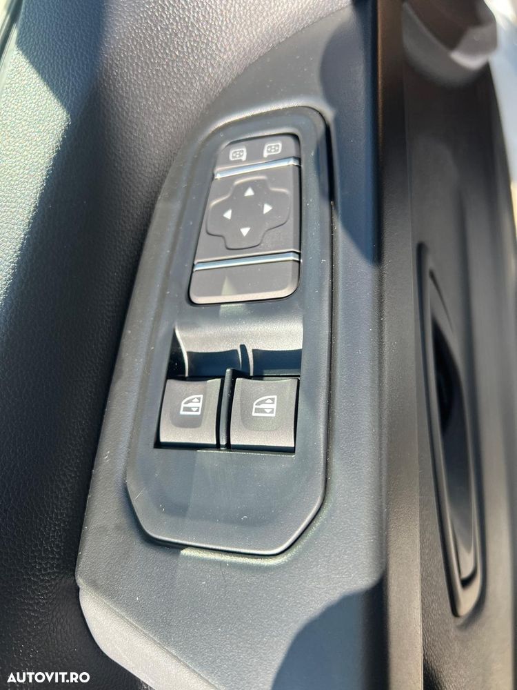 Renault TRAFIC - 7