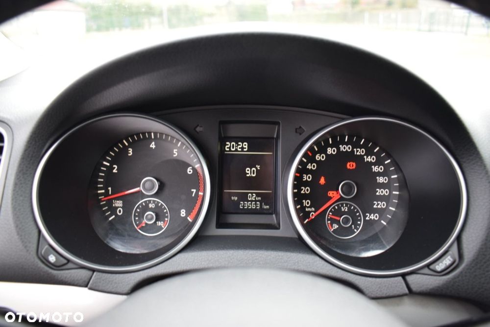 Volkswagen Golf - 21